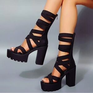 🎀🌷 Black Gladiator Platform Block Heels 🌷🎀